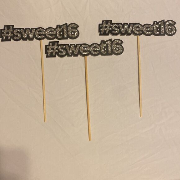 Perfect Occasions Sweet 16 Themed Photo Booth Decor Props Set of 46 Props EUC - Picture 8 of 14